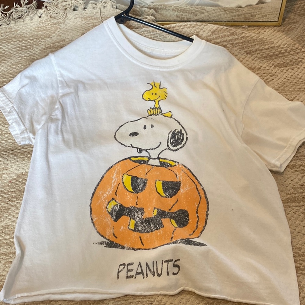 White graphic tee